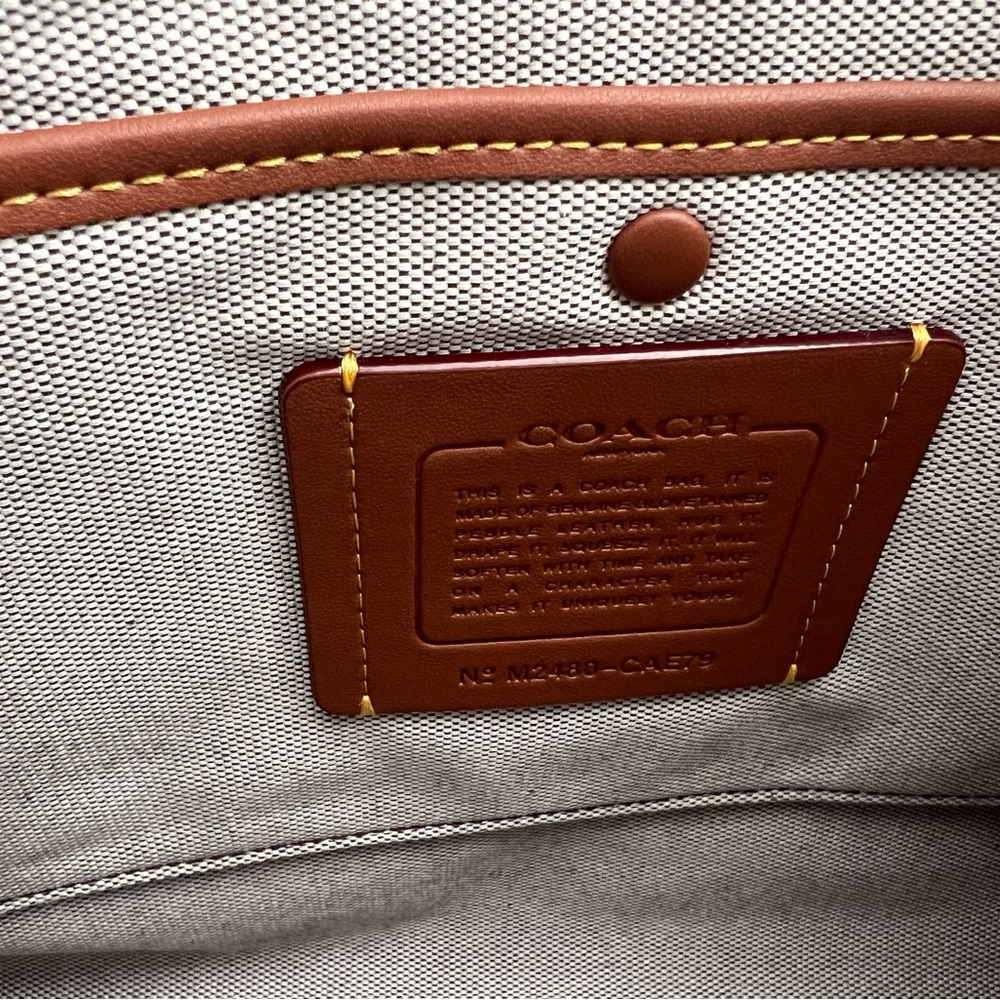 Coach Rogue 39, Maple & Brass - Picture 8 of 15